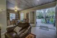 The Ringling Beach House Hotels in Siesta Key