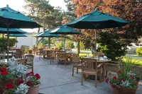 Wilder Inn South Wellfleet, Outset Collection by Hilton - พร้อมอาหารเช้า