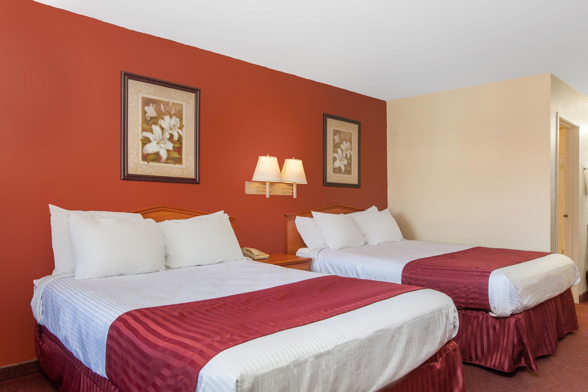 Americas Best Value Inn & Suites Bakersfield Central