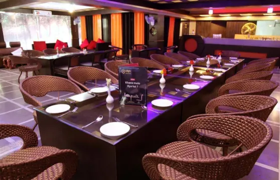 安拉阿巴德焦拉哈帕提卡 OYO 高級酒店