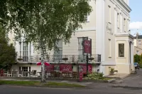 Clarence Court Hotel Hotels in Winchcombe