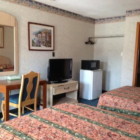 Deluxe Inn
