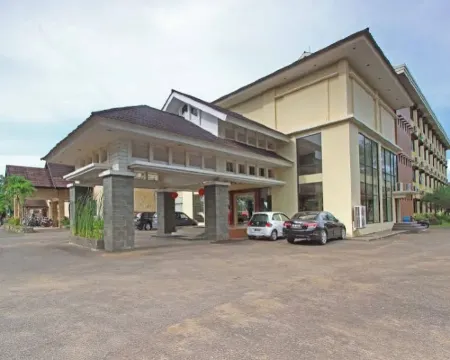 Dangau Hotel Kubu Raya Hotels in Raya River