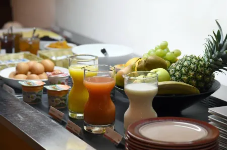 L'Hôtel by Hostellerie du Château Отели в г. Ле Шени