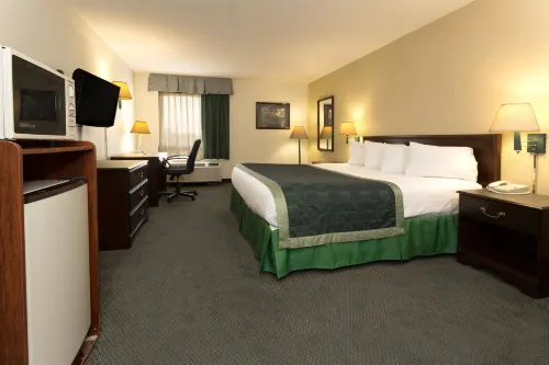 Baymont by Wyndham Mason Hotels in Mason