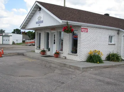 Lincoln Motel Hotels near Lake Nipissing