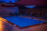 Swiss Alps Inn - Pools