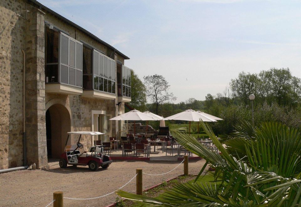 Hotel Abbaye du Golf de Lésigny-Lesigny Updated 2023 Room Price-Reviews &  Deals | Trip.com