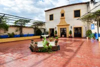 Palacio las Manillas Hotels in Torreperogil