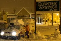 Grizz Hotel Hotels near Revelstoke Seventh-day Adventist Church