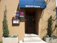 Hotel des Voyageurs Hotel a Millau