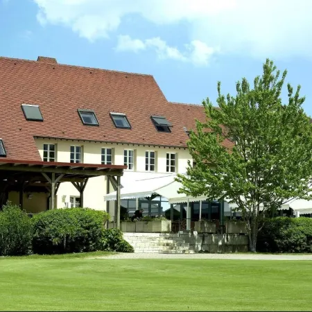 Logis Hôtel Golf le Domaine du Val de Sorne