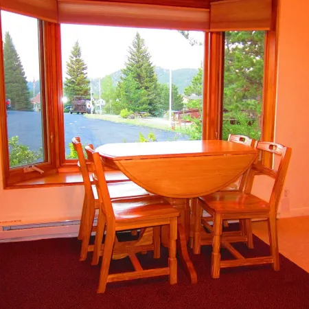 Columbine Inn