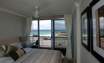Newcastle Short Stay Accommodation - Sandbar Newcastle Beach