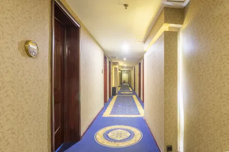 Fuxin Zhanqian Hotel Отели рядом с достопримечательностью «Fuxin Higher Training College»