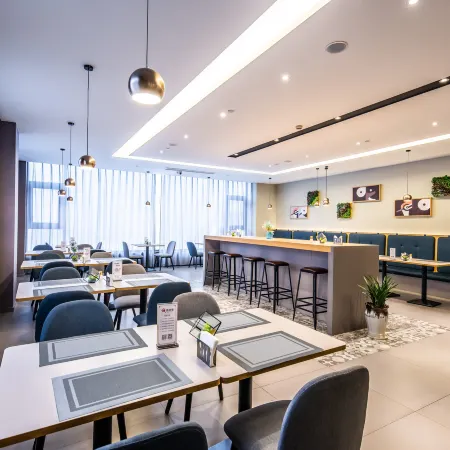 Homeinn Selected Hotel (Taicang Wanda Plaza)