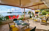 Hotel Peten Hotels in Flores
