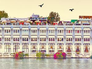 Lake Pichola Hotel