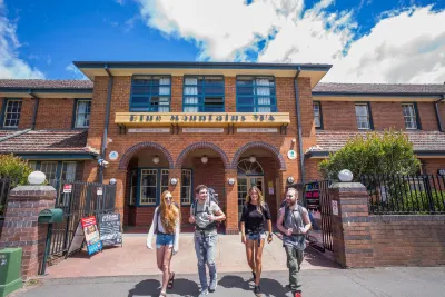 YHA Blue Mountains Katoomba Hotels near Bridal Veil Falls Track