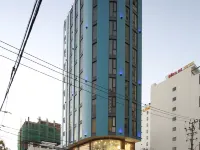 Menora Premium Da Nang - Sea Corner Boutique Hotels near My Khe Beach