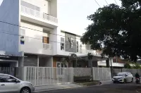 Junggo Tentrem Guest House Các khách sạn ở Lowokwaru