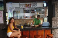 Stay Malate (Wanderers Guest House) - Quầy Bar