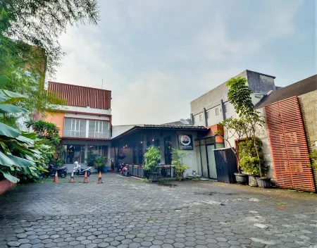 Image Hotel & Resto Отели в г. Regol