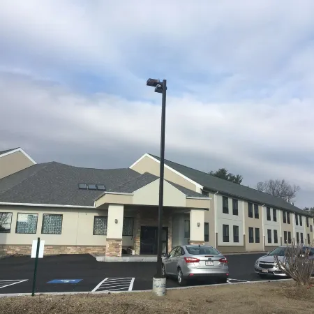 Best Western Hampshire Inn  Suites