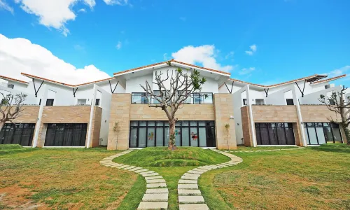 SkyeBay Club