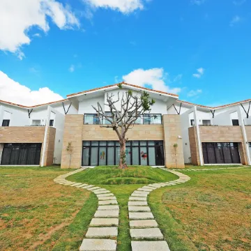 SkyeBay Club