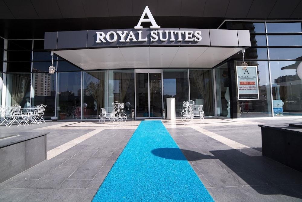 A Royal Suit Hotel