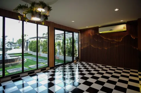 The O-Zone Airport Inn Отели рядом с достопримечательностью «Wat Thung Setthi»