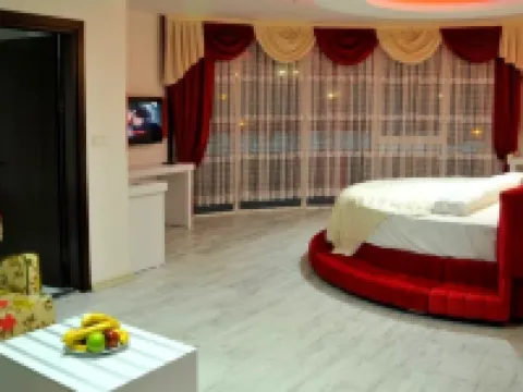 Grand Beyaz Saray Otel デュズジェのホテル