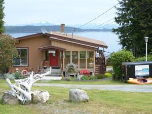 Alert Bay Cabins