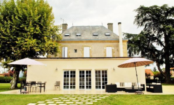 Madeleine Bergerac - Housity