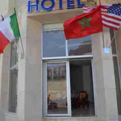 Hotel la Place Hotel Exterior