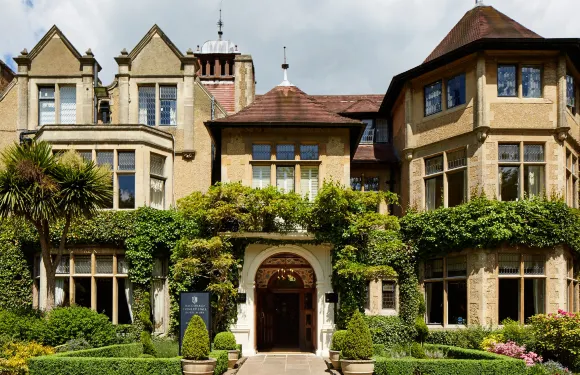 麥克唐納弗賴姆裡及水療館酒店