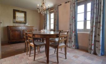 Mansion in Lantheuil France with Garden