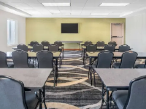 La Quinta Inn & Suites by Wyndham Moscow Pullman Hotels in Moscow