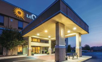 La Quinta Inn & Suites by Wyndham Mechanicsburg - Harrisburg