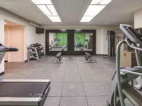 La Quinta Inn & Suites by Wyndham Philadelphia Airport Hotels in Delaware County