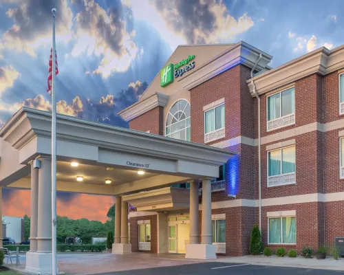 Holiday Inn Express & Suites FRANKFORT by IHG Hotels in Franklin County