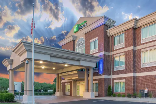 Holiday Inn Express & Suites FRANKFORT by IHG