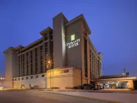 Embassy Suites by Hilton Dallas Park Central Area Hotels in der Nähe von Valley House Gallery