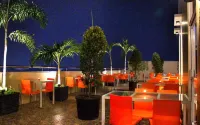 Grand Hotel - ที่มีที่จอดรถ