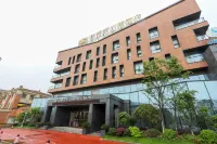 Liantou Zishanhu Hotel