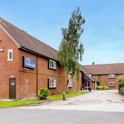 Travelodge Birmingham Castle Bromwich ブレークスリー ・ホール・ミュージアム周辺のホテル