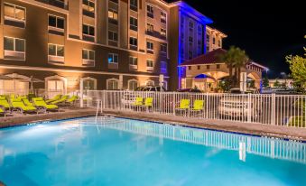 Holiday Inn Express & Suites ST. Petersburg - Madeira Beach