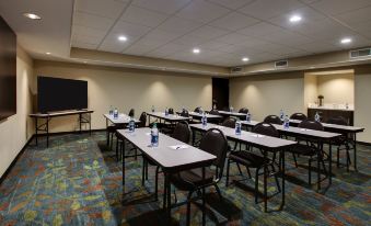 Candlewood Suites Wichita East