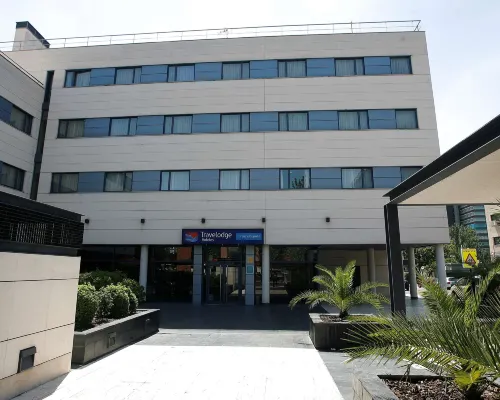 Travelodge Madrid Arturo Soria Hotels near Ciudad Lineal